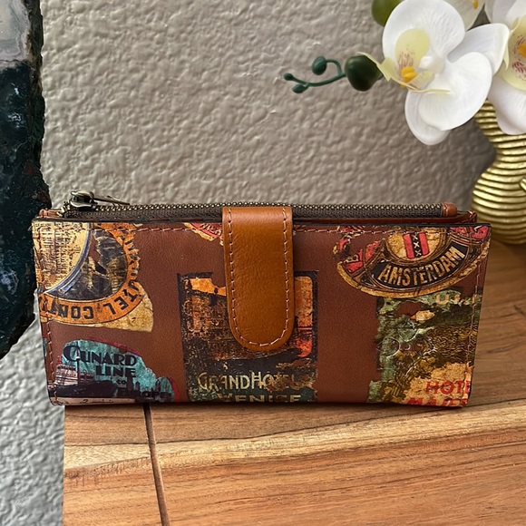 💖🆕💖Patricia Nash NAZARI Travel Sticker Print Leather RFID Wallet Collection - Picture 5 of 16